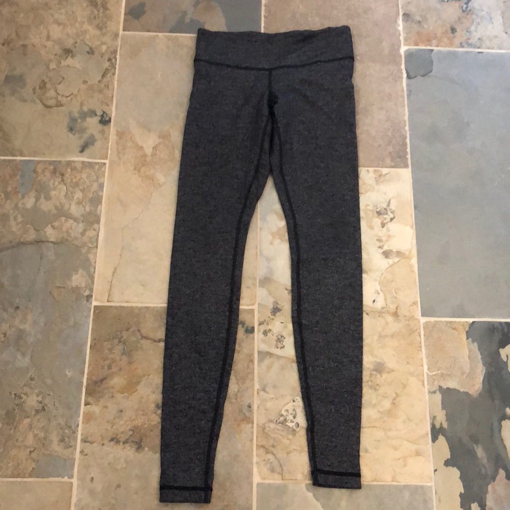 Women’s Lululemon leggings size 6